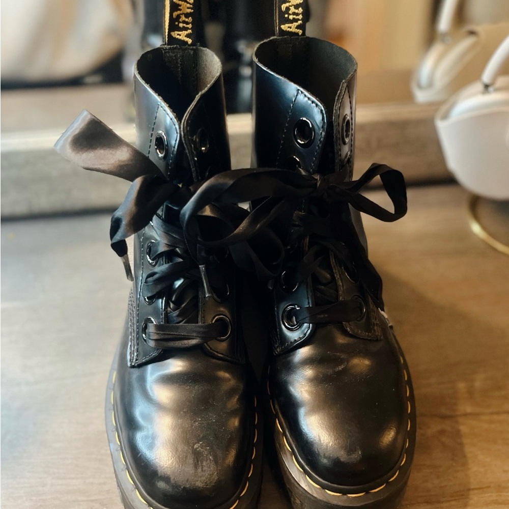 Dr. Martens Molly Platform Boots